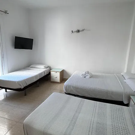 Ibiza Hotel *