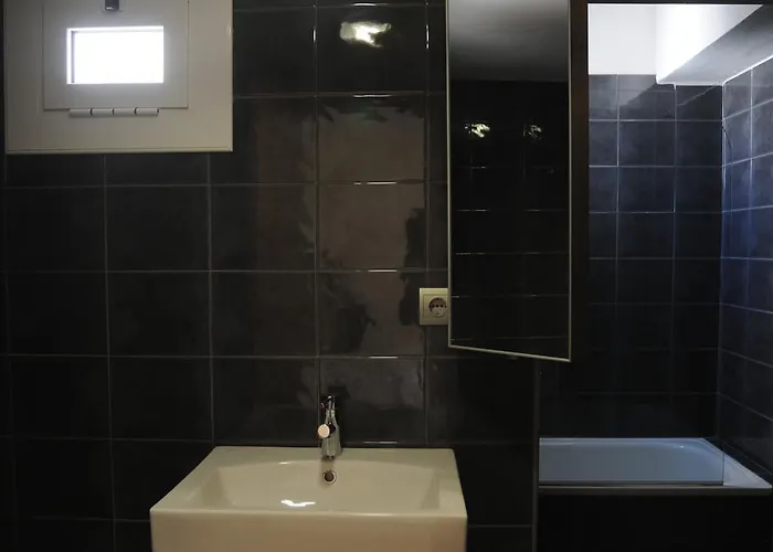 Готель Ibiza *